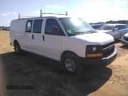✅ 2017 Chevrolet Express Cargo • VIN: 1GCWGBFG9H1138096 • Lot: 51268905. Wystawiony na Copart z przebiegiem 186 298 mil. Bezpłatny archiwum sprzedaży aukcyjnych z USA i szczegółowy raport historii pojazdu na DreamBid. Zdjęcie 4.