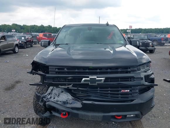✅ 2020 Chevrolet Silverado 1500 LT Trail Boss • VIN: 1GCPYFED6LZ181417 • Lot: 42989002. Wystawiony na IAAI z przebiegiem 104 694 mil. Bezpłatny archiwum sprzedaży aukcyjnych z USA i szczegółowy raport historii pojazdu na DreamBid. Zdjęcie 12.