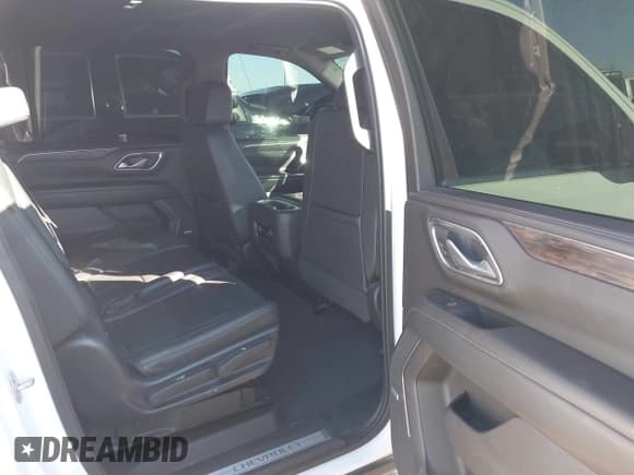 ✅ 2021 Chevrolet Suburban LT • VIN: 1GNSKCKD7MR363487 • Lot: 41669481. Wystawiony na IAAI z przebiegiem 89 484 mil. Bezpłatny archiwum sprzedaży aukcyjnych z USA i szczegółowy raport historii pojazdu na DreamBid. Zdjęcie 8.