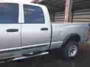 2005 Dodge 3500 SLT z VIN 3D7LS38C15G791333, wystawiony jako IAAI lot #40892553 z przebiegiem 188 933 mil mil oraz . Historia ofert i sprzedaży dostępna na DreamBid. Obrazek 6.