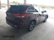 ✅ 2018 Toyota Highlander LE Plus • VIN: 5TDBZRFH7JS816167 • Lot: 43439757. Wystawiony na IAAI z przebiegiem 120 486 mil. Bezpłatny archiwum sprzedaży aukcyjnych z USA i szczegółowy raport historii pojazdu na DreamBid. Zdjęcie 4.