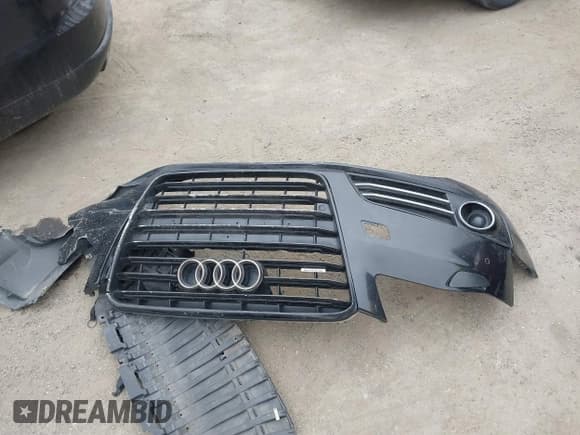 ✅ 2013 Audi A8 3.0L • VIN: WAURGAFD4DN013035 • Lot: 41591570. Wystawiony na IAAI z przebiegiem 152 859 mil. Bezpłatny archiwum sprzedaży aukcyjnych z USA i szczegółowy raport historii pojazdu na DreamBid. Zdjęcie 11.