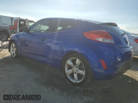 ✅ 2013 Hyundai Veloster w/Gray Int • VIN: KMHTC6AD7DU177678 • Lot: 77437314. Wystawiony na Copart z przebiegiem Nie podano. Bezpłatny archiwum sprzedaży aukcyjnych z USA i szczegółowy raport historii pojazdu na DreamBid. Zdjęcie 2.