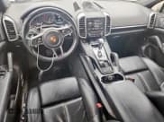 ✅ 2018 Porsche Cayenne • VIN: WP1AA2A27JKA01468 • Лот: 62872525. Опубликован ранее на Copart с пробегом 60 983 миль. Бесплатный доступ к архиву аукционных продаж из США и подробный отчёт об истории автомобиля на DreamBid. Изображение 8.