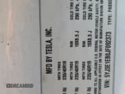 ✅ 2018 Tesla Model 3 Long Range Battery • VIN: 5YJ3E1EB0JF092373 • Lot: 60244095. Wystawiony na Copart z przebiegiem Nie podano. Bezpłatny archiwum sprzedaży aukcyjnych z USA i szczegółowy raport historii pojazdu na DreamBid. Zdjęcie 12.