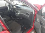 ✅ 2001 Ford Focus • VIN: 1FAHP34301W269883 • Lot: 43127018. Listed on IAAI with Not provided. Free auction sales archive from the USA and detailed vehicle history report at DreamBid. Image 5.