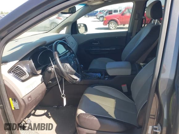 ✅ 2016 Kia Sedona SX-L • VIN: KNDME5C16G6111633 • Lot: 42818371. Listed on IAAI with 66,244 mi. Free auction sales archive from the USA and detailed vehicle history report at DreamBid. Image 5.