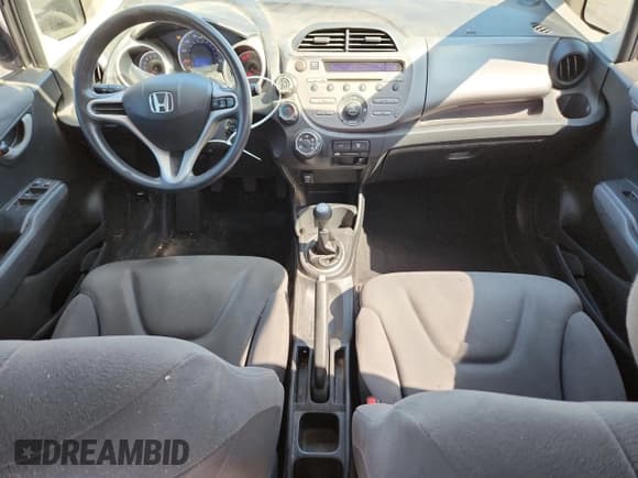 ✅ 2013 Honda Fit • VIN: JHMGE8G31DC065022 • Лот: 80521495. Опубликован ранее на Copart с пробегом 95 379 миль. Бесплатный доступ к архиву аукционных продаж из США и подробный отчёт об истории автомобиля на DreamBid. Изображение 8.