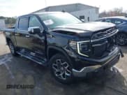 ✅ 2022 GMC Sierra 1500 SLT • VIN: 3GTUUDED5NG606258 • Лот: 41833623. Опубликован ранее на IAAI с пробегом 43 852 миль. Бесплатный доступ к архиву аукционных продаж из США и подробный отчёт об истории автомобиля на DreamBid. Изображение 1.