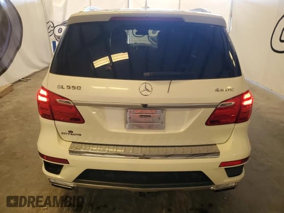 ✅ 2014 Mercedes-Benz GL 550 • VIN: 4JGDF7DE1EA352712 • Lot: 83794195. Listed on Copart with 154,315 mi. Free auction sales archive from the USA and detailed vehicle history report at DreamBid. Image 6.
