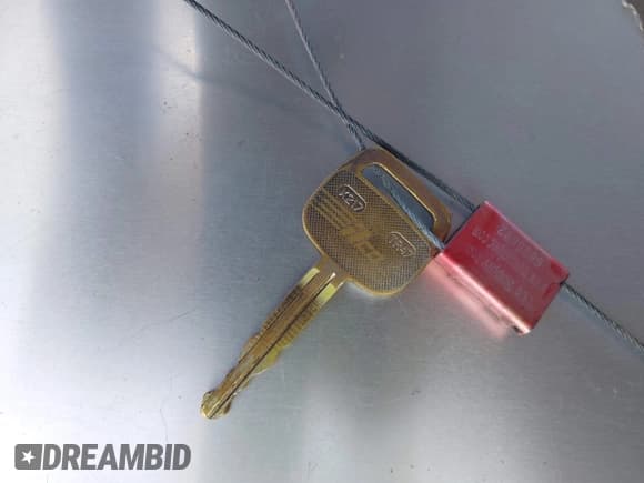 ✅ 1998 Toyota Sienna XLE • VIN: 4T3ZF13C9WU021130 • Лот: 43475988. Опубликован ранее на IAAI с пробегом 166 310 миль. Бесплатный доступ к архиву аукционных продаж из США и подробный отчёт об истории автомобиля на DreamBid. Изображение 11.