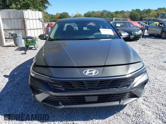 ✅ 2025 Hyundai Elantra SEL Convenience • VIN: KMHLS4DG9SU935756 • Lot: 43623411. Wystawiony na IAAI z przebiegiem 16 630 mil. Bezpłatny archiwum sprzedaży aukcyjnych z USA i szczegółowy raport historii pojazdu na DreamBid. Zdjęcie 13.