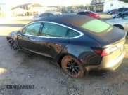 ✅ 2019 Tesla Model 3 Long Range • VIN: 5YJ3E1EB3KF452298 • Lot: 43433965. Wystawiony na IAAI z przebiegiem 134 825 mil. Bezpłatny archiwum sprzedaży aukcyjnych z USA i szczegółowy raport historii pojazdu na DreamBid. Zdjęcie 3.