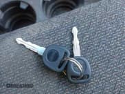 ✅ 2001 Chevrolet Silverado 1500 LS • VIN: 2GCEK19V211379061 • Lot: 41720847. Wystawiony na IAAI z przebiegiem 123 992 mil. Bezpłatny archiwum sprzedaży aukcyjnych z USA i szczegółowy raport historii pojazdu na DreamBid. Zdjęcie 11.