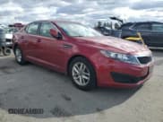 ✅ 2011 Kia Optima LX • VIN: KNAGM4A7XB5131560 • Lot: 92515355. Wystawiony na Copart z przebiegiem 77 702 mil. Bezpłatny archiwum sprzedaży aukcyjnych z USA i szczegółowy raport historii pojazdu na DreamBid. Zdjęcie 4.
