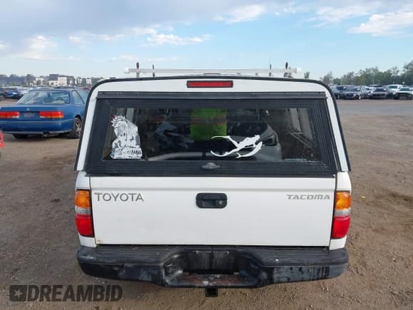 ✅ 2002 Toyota Tacoma • VIN: 5TENL42NX2Z129931 • Lot: 43503448. Listed on IAAI with 195,702 mi. Free auction sales archive from the USA and detailed vehicle history report at DreamBid. Image 16.