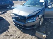 ✅ 2013 Volkswagen Passat S • VIN: 1VWAH7A3XDC055975 • Lot: 43501927. Wystawiony na IAAI z przebiegiem 163 421 mil. Bezpłatny archiwum sprzedaży aukcyjnych z USA i szczegółowy raport historii pojazdu na DreamBid. Zdjęcie 6.