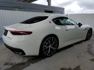 ✅ 2024 Maserati GranTurismo • VIN: ZAMBMVBB6RX435887 • Лот: 79679534. Опубликован ранее на Copart с пробегом 2 045 миль. Бесплатный доступ к архиву аукционных продаж из США и подробный отчёт об истории автомобиля на DreamBid. Изображение 3.