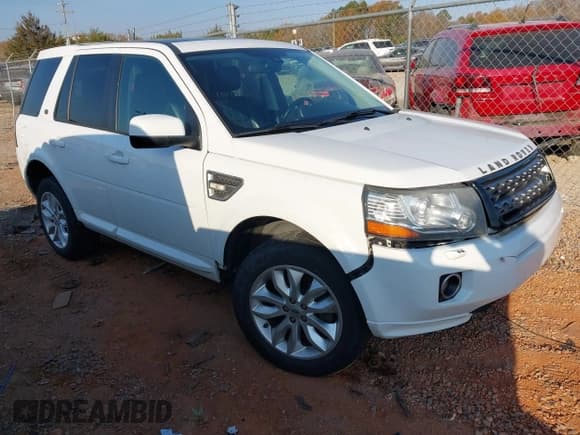 ✅ 2013 Land Rover LR2 • VIN: SALFR2BG1DH374767 • Lot: 43738894. Wystawiony na IAAI z przebiegiem 187 256 mil. Bezpłatny archiwum sprzedaży aukcyjnych z USA i szczegółowy raport historii pojazdu na DreamBid. Zdjęcie 1.