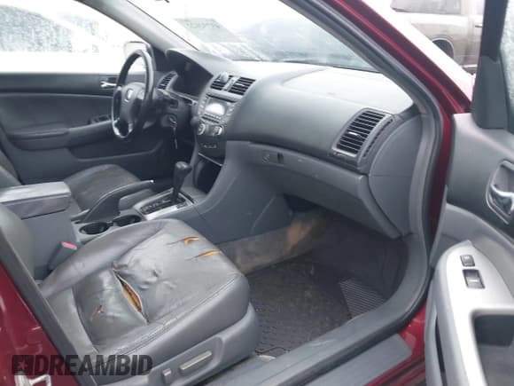 ✅ 2004 Honda Accord EX • VIN: 1HGCM66544A094540 • Lot: 43732622. Listed on IAAI with 243,807 mi. Free auction sales archive from the USA and detailed vehicle history report at DreamBid. Image 5.
