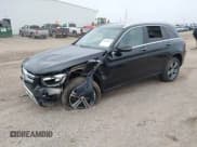 ✅ 2017 Mercedes-Benz GLC 300 • VIN: WDC0G4KB7HF176838 • Lot: 40956814. Wystawiony na IAAI z przebiegiem 132 201 mil. Bezpłatny archiwum sprzedaży aukcyjnych z USA i szczegółowy raport historii pojazdu na DreamBid. Zdjęcie 2.