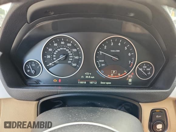 ✅ 2016 BMW 3 Series 320i • VIN: WBA8E1G55GNT38337 • Лот: 91553105. Опубликован ранее на Copart с пробегом 116 018 миль. Бесплатный доступ к архиву аукционных продаж из США и подробный отчёт об истории автомобиля на DreamBid. Изображение 9.