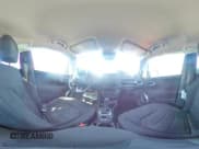 ✅ 2020 Jeep Renegade Latitude • VIN: ZACNJABBXLPL99194 • Лот: 65694555. Опубликован ранее на Copart с пробегом 74 239 миль. Бесплатный доступ к архиву аукционных продаж из США и подробный отчёт об истории автомобиля на DreamBid. Изображение 15.