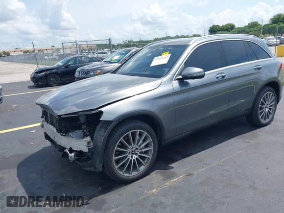 ✅ 2019 Mercedes-Benz GLC 300 • VIN: WDC0G4JB6K1000255 • Lot: 42394259. Listed on IAAI with 68,943 mi. Free auction sales archive from the USA and detailed vehicle history report at DreamBid. Image 2.