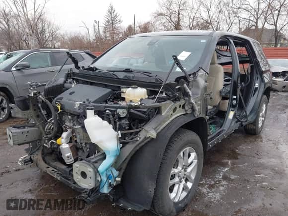 2022 Chevrolet Traverse LS z VIN 1GNERLKW3NJ107809, wystawiony jako IAAI lot #41481333 z przebiegiem Nie podano mil oraz . Historia ofert i sprzedaży dostępna na DreamBid. Obrazek 6.