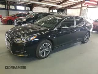 ✅ 2019 Hyundai Sonata • VIN: KMHE14L27KA093938 • Лот: 67939005. Опубликован ранее на Copart с пробегом 134 267 миль. Бесплатный доступ к архиву аукционных продаж из США и подробный отчёт об истории автомобиля на DreamBid. Изображение 1.