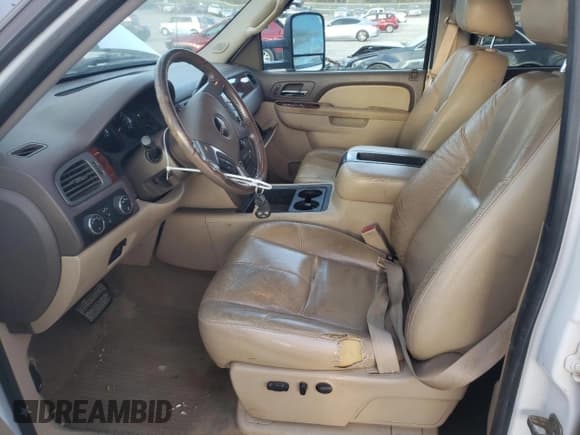 ✅ 2012 GMC Sierra 2500HD SLT • VIN: 1GT121C88CF199581 • Lot: 82166664. Listed on Copart with 169,367 mi. Free auction sales archive from the USA and detailed vehicle history report at DreamBid. Image 7.