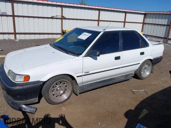 ✅ 1991 Geo Prizm • VIN: 1Y1SK5468MZ047899 • Lot: 42860362. Listed on IAAI with 176,652 mi. Free auction sales archive from the USA and detailed vehicle history report at DreamBid. Image 2.