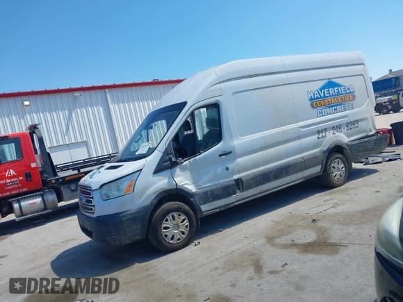 ✅ 2015 Ford Transit Cargo • VIN: 1FTNR3XM6FKA01964 • Lot: 42629479. Listed on IAAI with 328,208 mi. Free auction sales archive from the USA and detailed vehicle history report at DreamBid. Image 18.