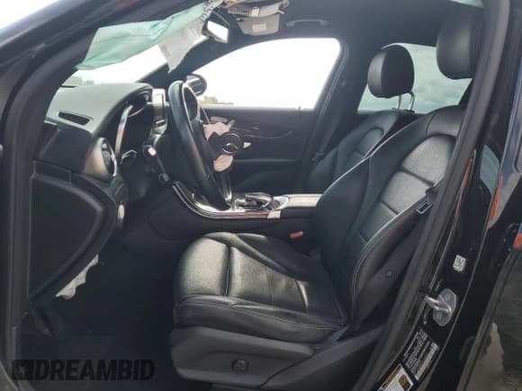 ✅ 2017 Mercedes-Benz GLC 300 • VIN: WDC0G4JB6HF123243 • Lot: 53850485. Listed on Copart with 113,356 mi. Free auction sales archive from the USA and detailed vehicle history report at DreamBid. Image 7.