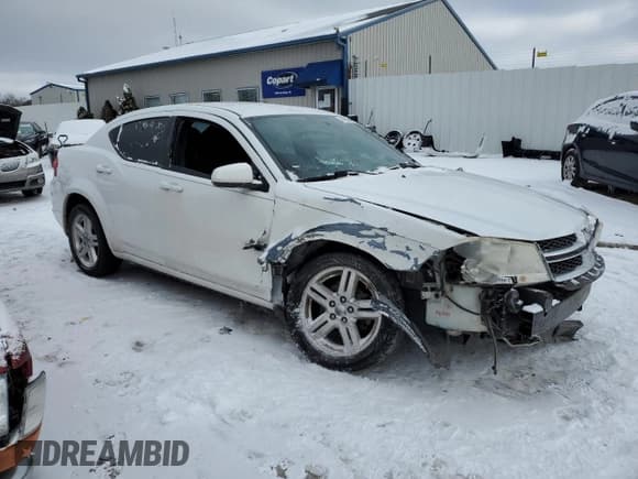 ✅ 2014 Dodge Avenger SXT • VIN: 1C3CDZCB6EN163754 • Lot: 45983495. Listed on Copart with 123,668 mi. Free auction sales archive from the USA and detailed vehicle history report at DreamBid. Image 4.