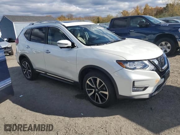 ✅ 2019 Nissan Rogue SL • VIN: 5N1AT2MV4KC727247 • Lot: 89878625. Listed on Copart with 84,449 mi. Free auction sales archive from the USA and detailed vehicle history report at DreamBid. Image 4.
