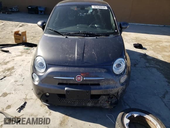 ✅ 2016 FIAT 500e • VIN: 3C3CFFGE1GT221737 • Lot: 57438634. Listed on Copart with 49,034 mi. Free auction sales archive from the USA and detailed vehicle history report at DreamBid. Image 5.