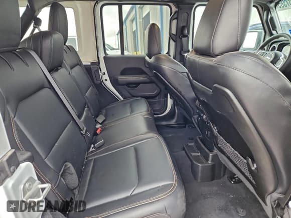 ✅ 2024 Jeep Wrangler Sahara • VIN: 1C4PJXEN8RW120731 • Лот: 94107365. Опубликован ранее на Copart с пробегом 17 836 миль. Бесплатный доступ к архиву аукционных продаж из США и подробный отчёт об истории автомобиля на DreamBid. Изображение 10.