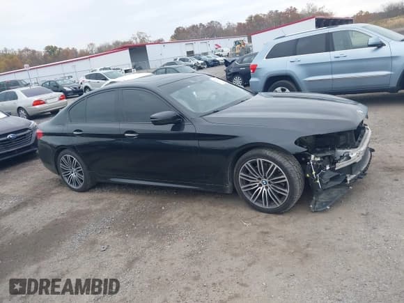 ✅ 2018 BMW 5 Series 530i xDrive • VIN: WBAJA7C54JWC75287 • Lot: 43592847. Listed on IAAI with 71,304 mi. Free auction sales archive from the USA and detailed vehicle history report at DreamBid. Image 13.