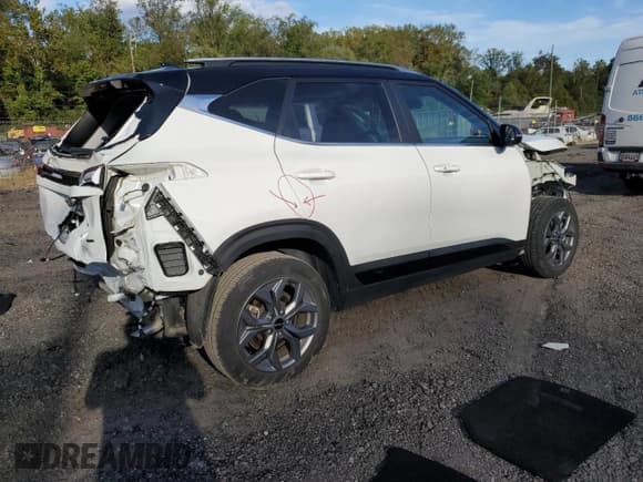 ✅ 2024 Kia Seltos S • VIN: KNDEUCAA9R7477890 • Lot: 84961965. Wystawiony na Copart z przebiegiem 13 804 mil. Bezpłatny archiwum sprzedaży aukcyjnych z USA i szczegółowy raport historii pojazdu na DreamBid. Zdjęcie 3.