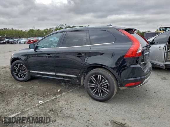 ✅ 2017 Volvo XC60 Dynamic • VIN: YV440MDR7H2036346 • Лот: 95984945. Опубликован ранее на Copart с пробегом 102 368 миль. Бесплатный доступ к архиву аукционных продаж из США и подробный отчёт об истории автомобиля на DreamBid. Изображение 2.