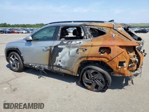 ✅ 2023 Hyundai Tucson Limited • VIN: 5NMJECAE5PH254704 • Lot: 56922334. Wystawiony na Copart z przebiegiem Nie podano. Bezpłatny archiwum sprzedaży aukcyjnych z USA i szczegółowy raport historii pojazdu na DreamBid. Zdjęcie 2.