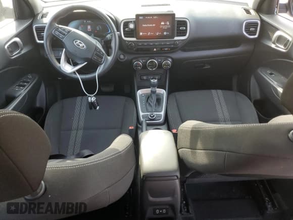 ✅ 2024 Hyundai Venue SEL • VIN: KMHRC8A3XRU306761 • Lot: 50785145. Listed on Copart with 11,059 mi. Free auction sales archive from the USA and detailed vehicle history report at DreamBid. Image 8.