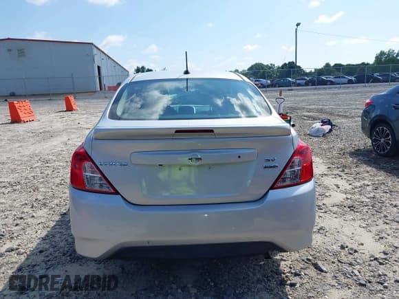 ✅ 2018 Nissan Versa SV • VIN: 3N1CN7AP3JL863269 • Lot: 42771492. Listed on IAAI with 40,680 mi. Free auction sales archive from the USA and detailed vehicle history report at DreamBid. Image 16.