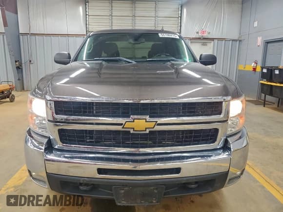 ✅ 2007 Chevrolet Silverado 2500HD Work Truck • VIN: 1GCHK29K97E529697 • Lot: 94190415. Wystawiony na Copart z przebiegiem 145 783 mil. Bezpłatny archiwum sprzedaży aukcyjnych z USA i szczegółowy raport historii pojazdu na DreamBid. Zdjęcie 5.