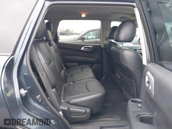 ✅ 2015 Nissan Pathfinder SL • VIN: 5N1AR2MM8FC712150 • Lot: 41685068. Wystawiony na IAAI z przebiegiem 85 450 mil. Bezpłatny archiwum sprzedaży aukcyjnych z USA i szczegółowy raport historii pojazdu na DreamBid. Zdjęcie 8.