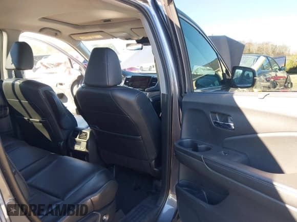 ✅ 2019 Honda Pilot EX-L • VIN: 5FNYF6H53KB052781 • Lot: 43778126. Wystawiony na IAAI z przebiegiem 154 846 mil. Bezpłatny archiwum sprzedaży aukcyjnych z USA i szczegółowy raport historii pojazdu na DreamBid. Zdjęcie 8.
