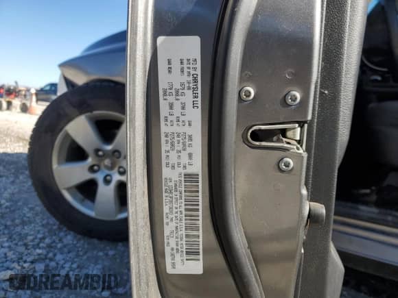 2009 Dodge 1500 SLT с VIN 1D3HB13P39S738203, выставлен на аукционе Copart как лот 80892954 с пробегом 357 944 миль миль и Списание • Salvage title. История ставок и продаж доступна на DreamBid. Изображение 12.