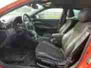 2019 Hyundai Veloster 2.0 z VIN KMHTG6AFXKU002926, wystawiony jako Copart lot #61302865 z przebiegiem 27 893 mil mil oraz Czysty tytuł • Clean title. Historia ofert i sprzedaży dostępna na DreamBid. Obrazek 7.
