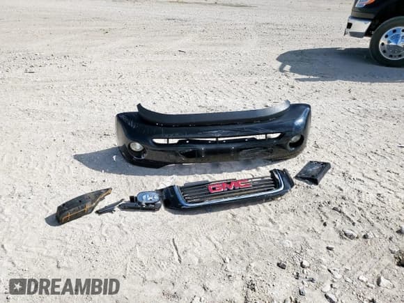 ✅ 2004 GMC Envoy SLE • VIN: 1GKES16S146118614 • Lot: 69283555. Listed on Copart with 119,469 mi. Free auction sales archive from the USA and detailed vehicle history report at DreamBid. Image 13.